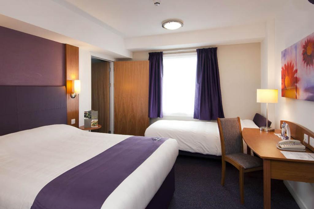 Dundee East Premier Travel Inn Habitación foto