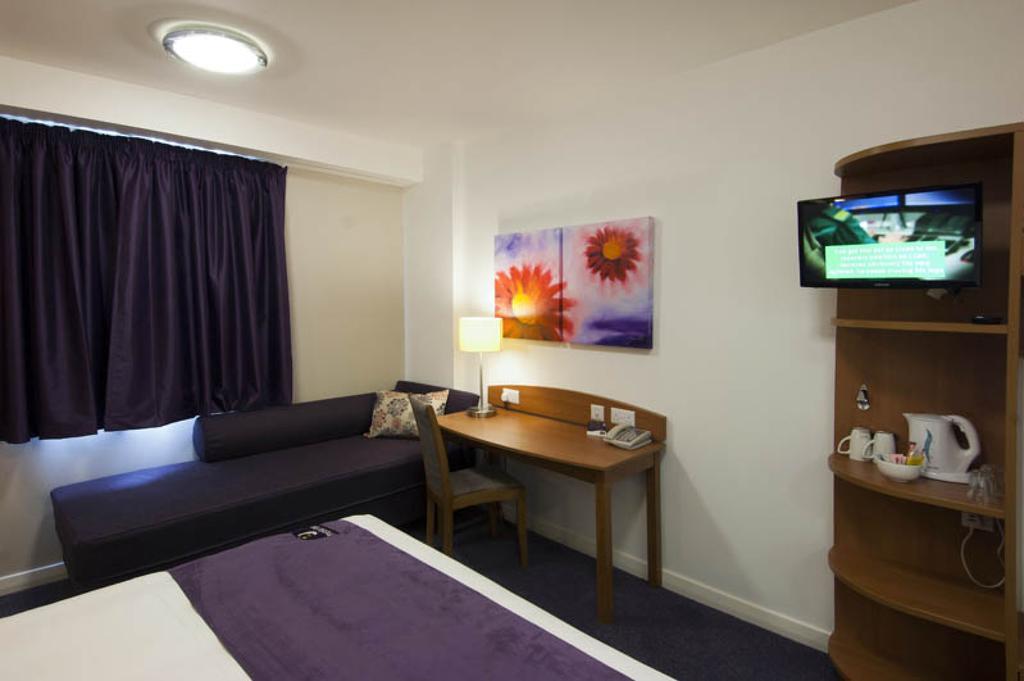 Dundee East Premier Travel Inn Exterior foto