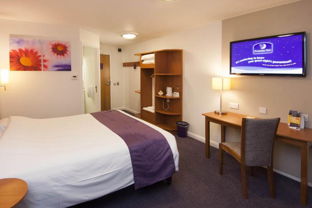 Dundee East Premier Travel Inn Exterior foto