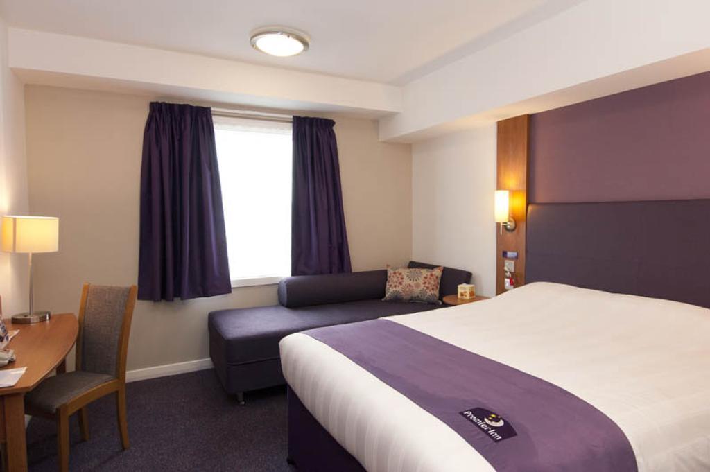 Dundee East Premier Travel Inn Exterior foto