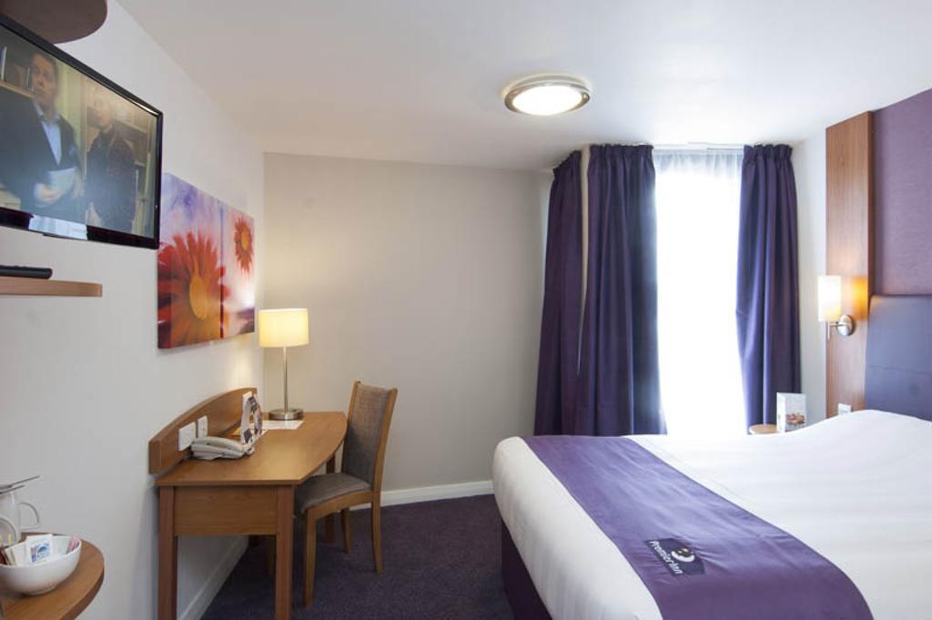 Dundee East Premier Travel Inn Habitación foto